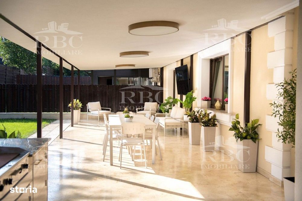 Casa ultrafinisata cu piscina in Borhanci zona Romul Ladea