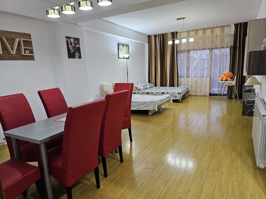 Cazare la mare - apartament cu 3 camere în regim hotelier - capacitate 8 - 10 persoane - Cazare litoral Constanta / sezon estival