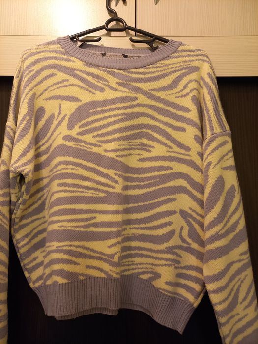 Дамски блузи и пуловери