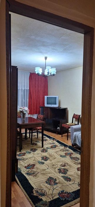 De vânzare Apartament decomandat cu trei camere