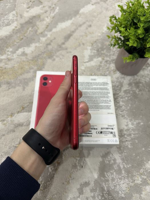 Продам iPhone 11