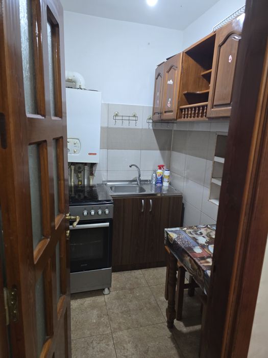 Inchiriez apartament