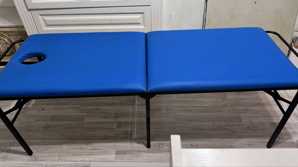 Кушетка для массажа и наращивание