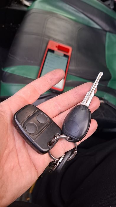 Programare,copiere chei,reparati cheie,chei deblocare mașină