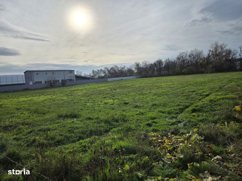 Teren de construit 3000mp, acces ușor, utilități, Focsani, Sud, E85