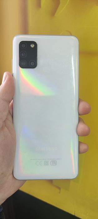 Продам Самсунг А31.