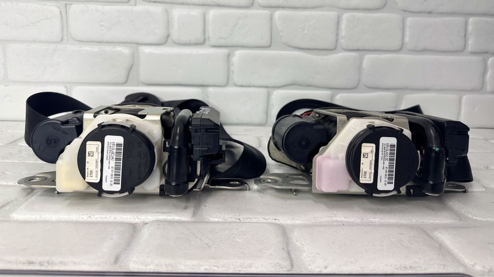 Предни колани AUDI A8 D5 0589P1000799