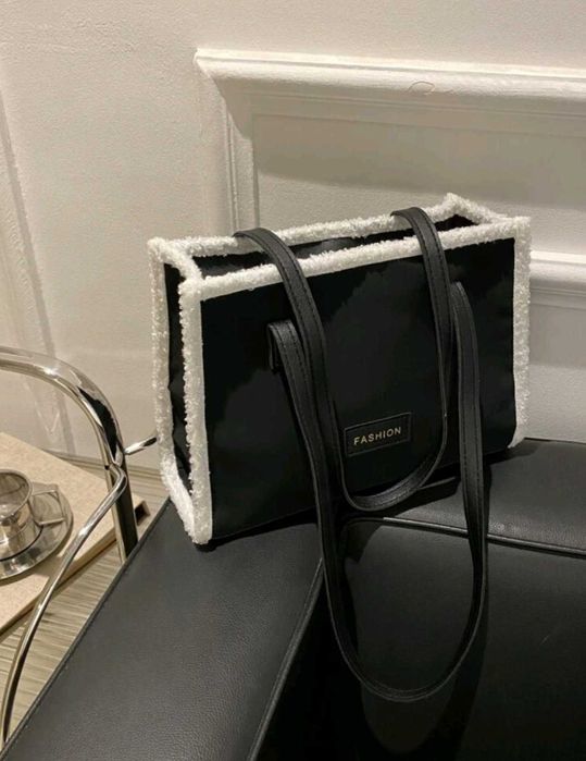 Супер удобна чанта за всеки повод