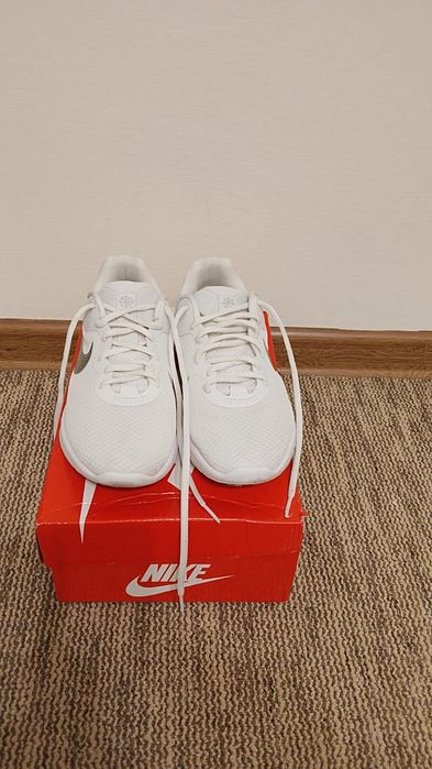 Кроссовки Nike размер 36,5