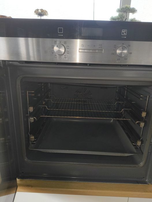 Фурна за вграждане Siemens