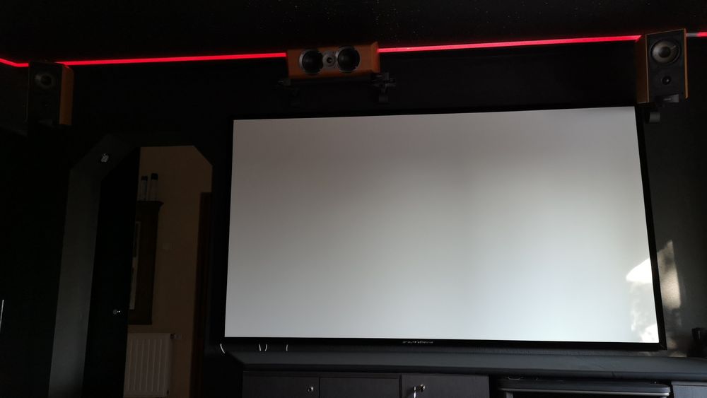 Ecran Proiectie  4K EliteScreens AEON AR100WH2, format 16:9 100 inch

Ecran proiectie cu rama fixa, de perete, 222 x 125 cm, EliteScreens AEON