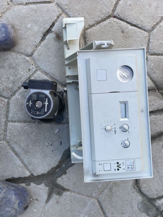 Pompa  si placa de baza Viessman vitopend 100