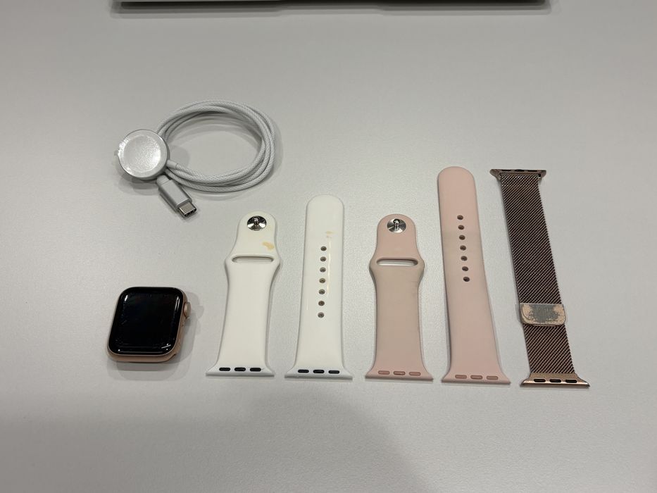 Apple Watch Series 5 Rose Gold 40 MM / Seria 5