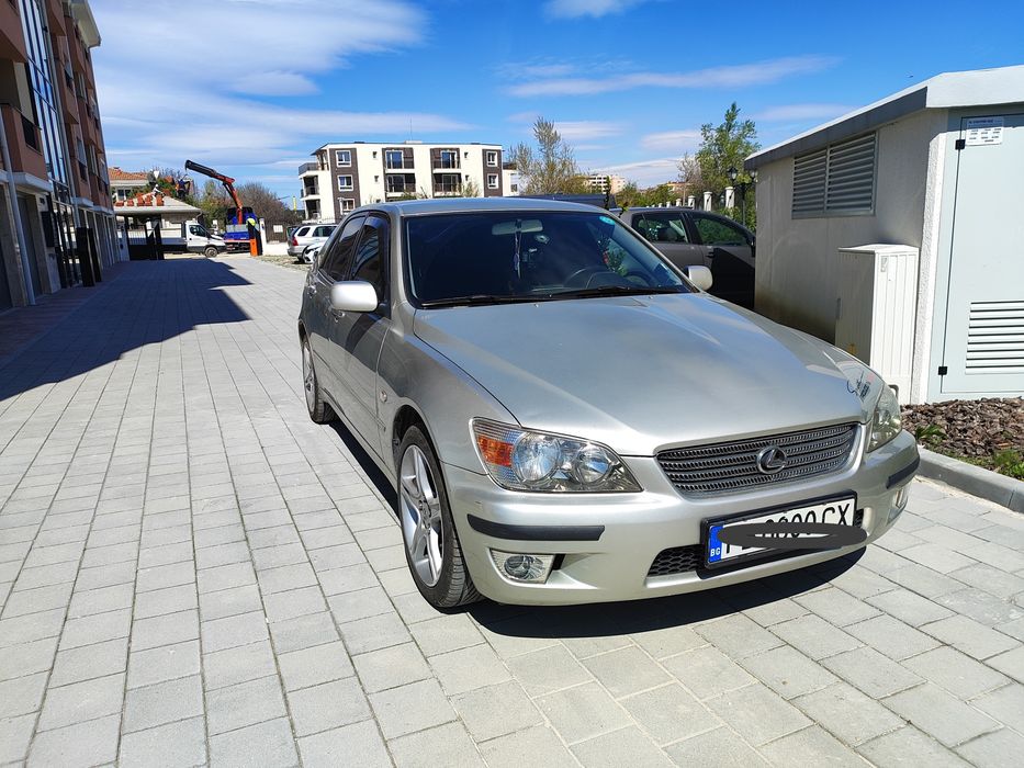 Lexus is 200 2001 с Газ