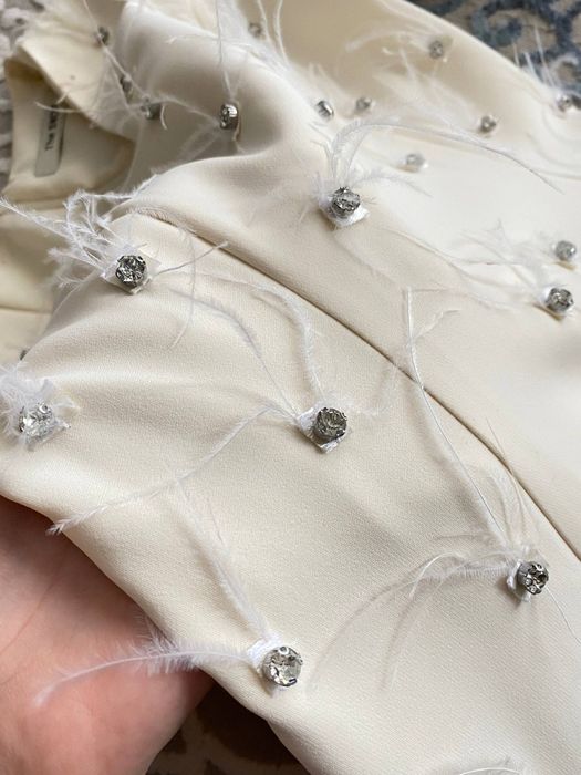 Вечернее платье  с перьями