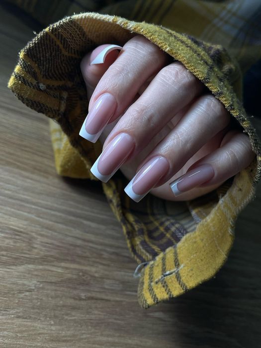 Наращивание ногтей