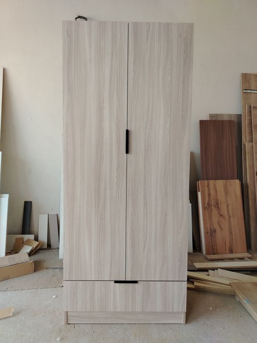 Шкаф для одежды новый!