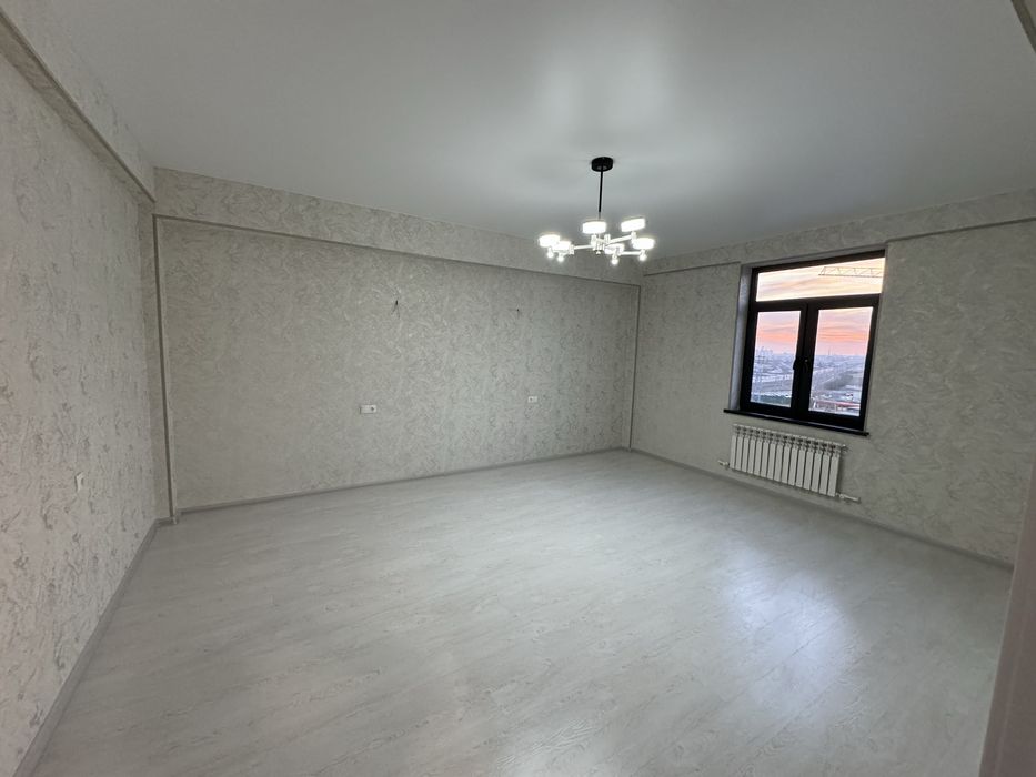 Новостройка 2/8/13 срочно сотилади