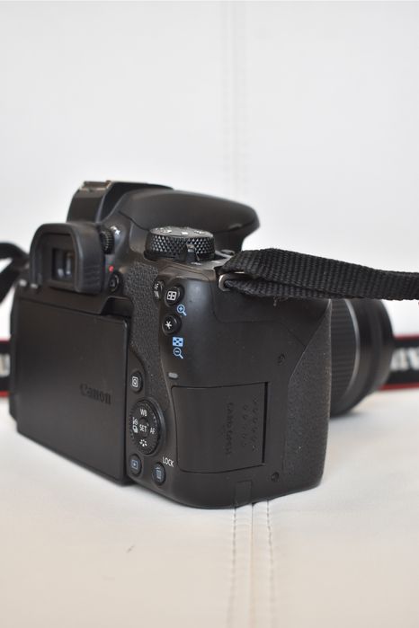 Canon 850d 4К камера