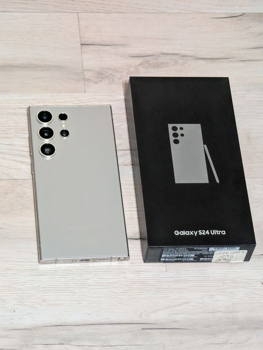 Samsung S24 Ultra 256 gb Ram 12 5G EAC