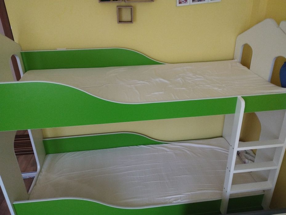 Детско двуетажно легло