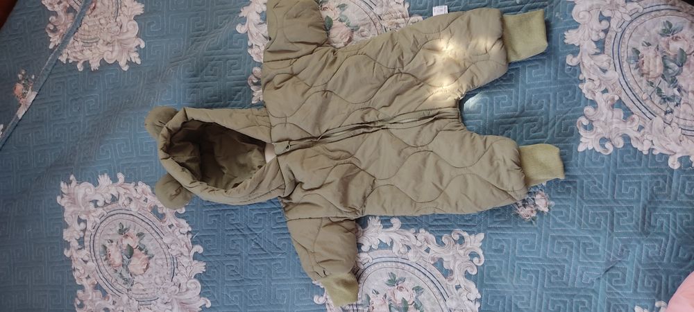Продам детские комбинезоны