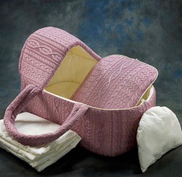 Переноска вязаная