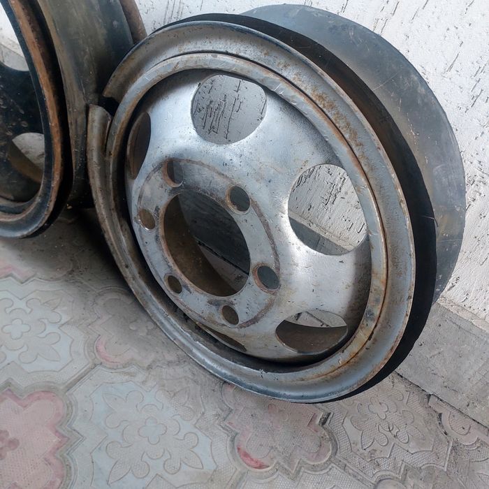 Продам диски 2 шт на газ 52-53 с флипером