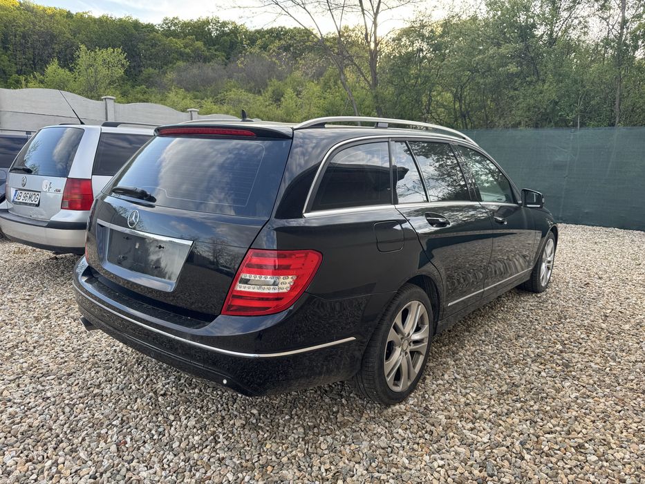 Mercedes c-klass 2.2 Avangarde pachet sport pachet Bixenon