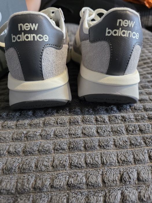 New Balance  370