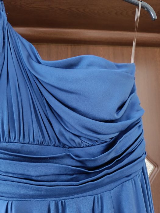 Официална рокля за поводи. Размер С-М без забележки.