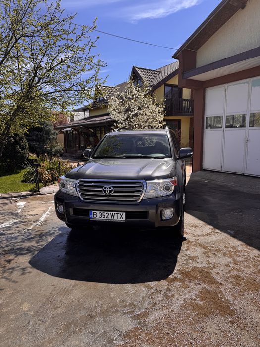 Toyota Land cruiser 200 facelift diesel
