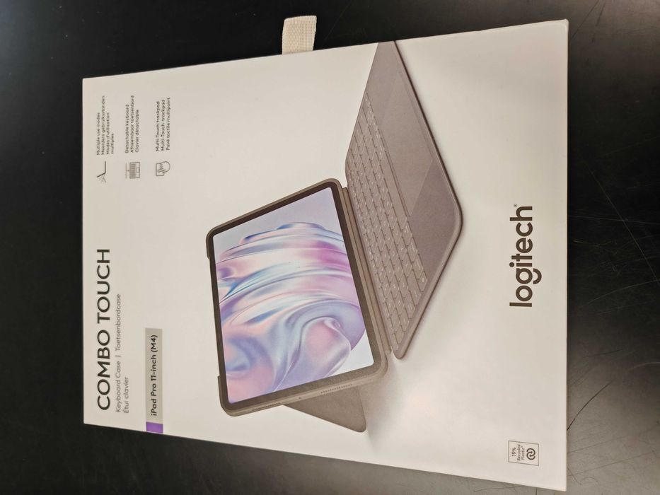 Нови калъф с клавиатура Logietch Combo Touch for iPad (Pro) 11"