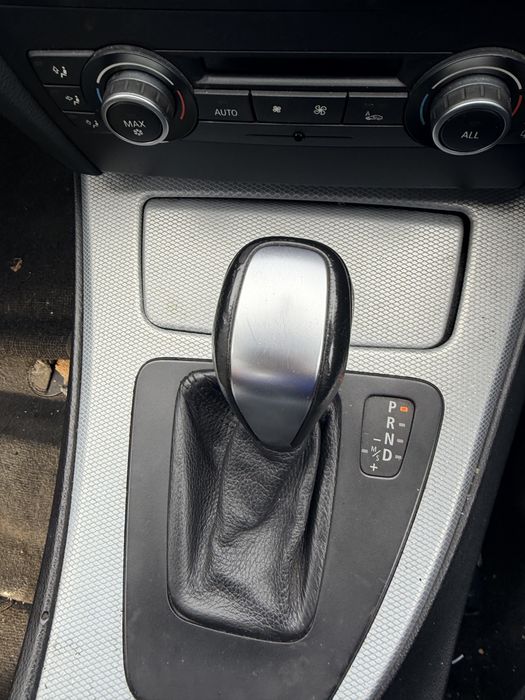 Nuca schimbator automat bmw e90 e91 e92 e93 e81 e87 e82 e88 e60 e61 e8