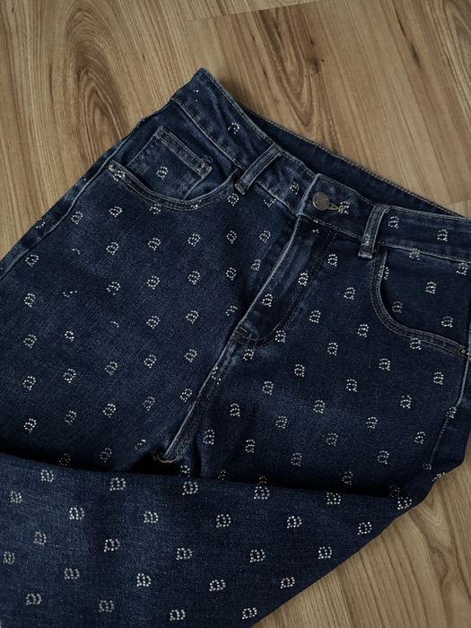 Дамски дънки с камъни