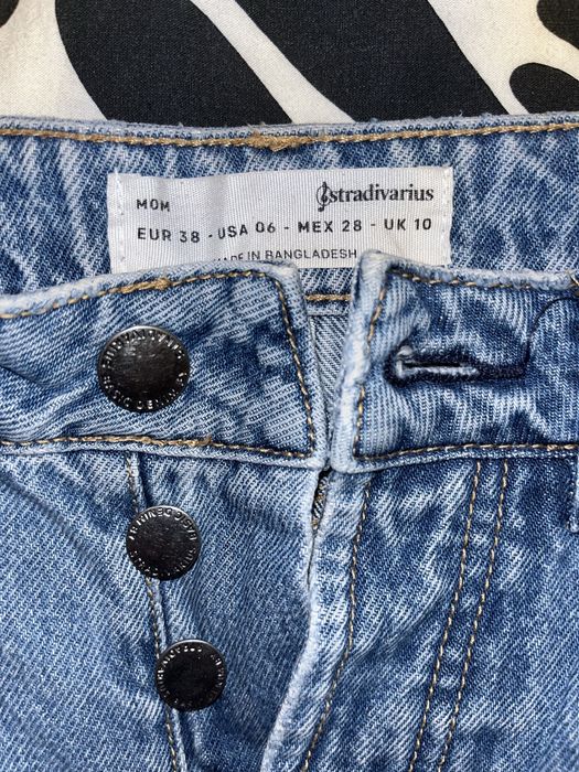 Blugi Mom Fit Stradivarius