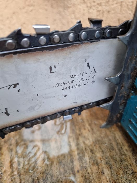 Makita     benzina  DCS 4301