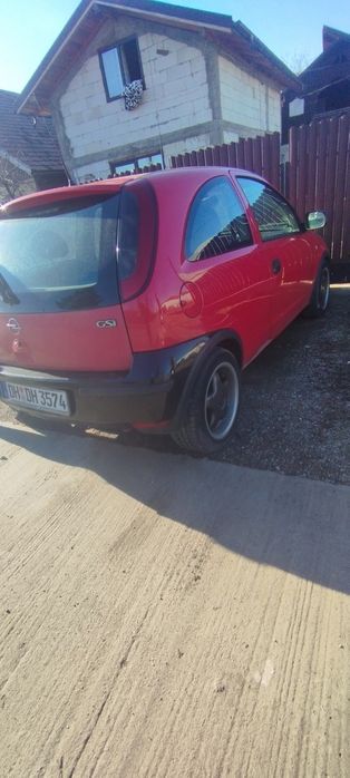 Opel Corsa 1.3 Diesel, 2006 – impecabilă + motor funcțional inclus
Vân