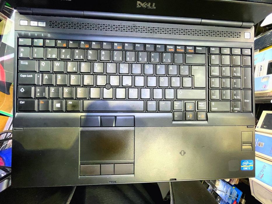 Noutbuk Dell precision m-4700 i7 3740