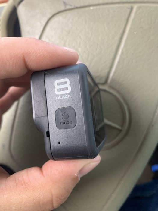 Go pro hero 8 black.