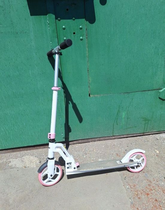 Продам самокат в отличном состоянии