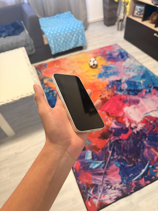 vand iphone 13 , baterie 100%