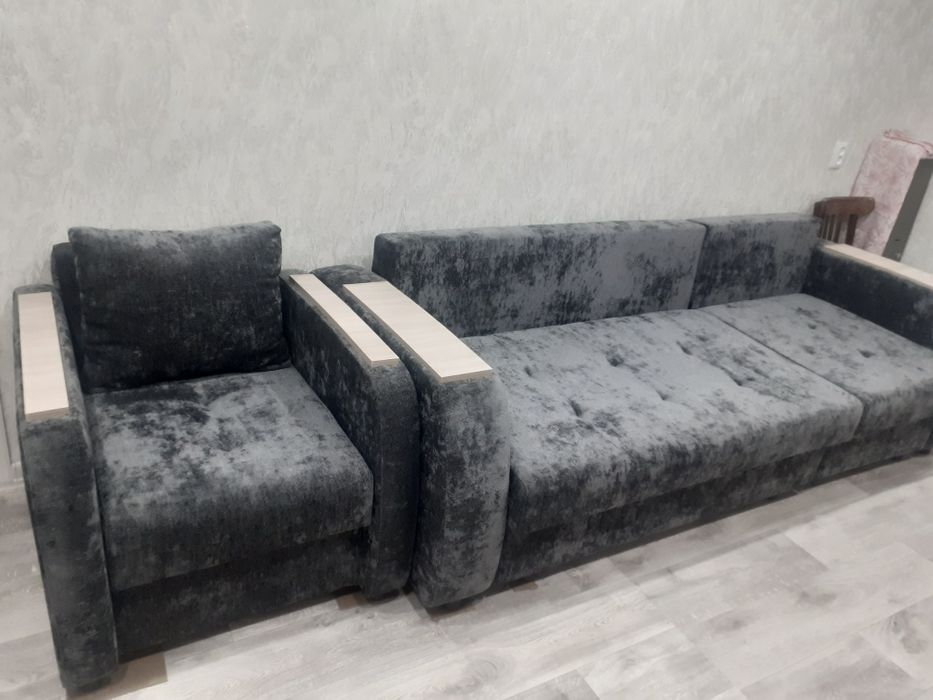 Продам диван с креслом