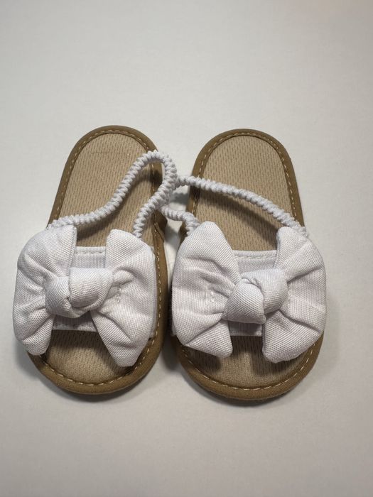 Бебешки обувки  за 6-9 месеца