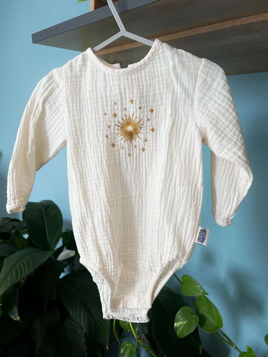 Odiseea lui Artur - Set Hăinuțe Botez, marime 68