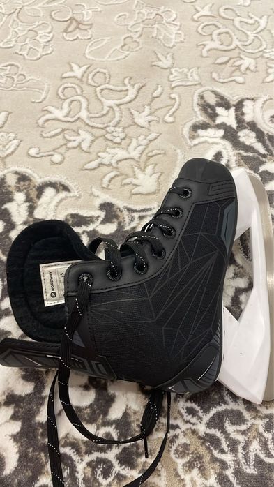 Коньки состояние хорошее.       Размер.  35