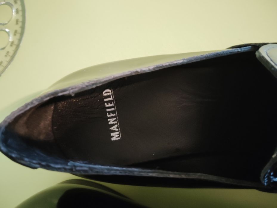 Pantofi piele lăcuită