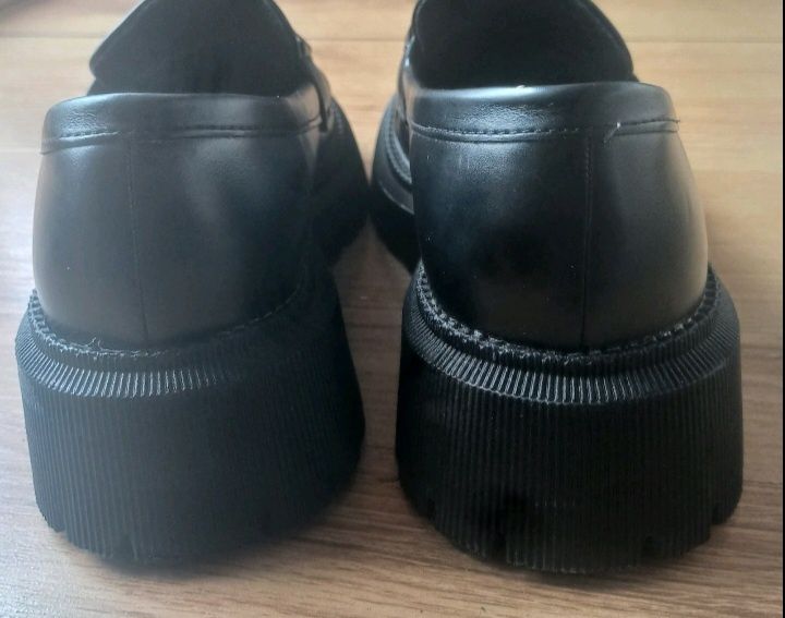 Черни лоуфъри  размер 37