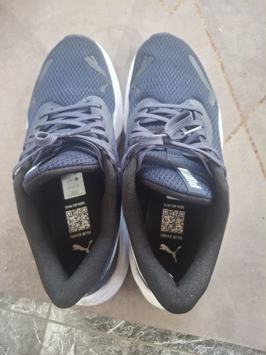 Продам мужские кроссовки.