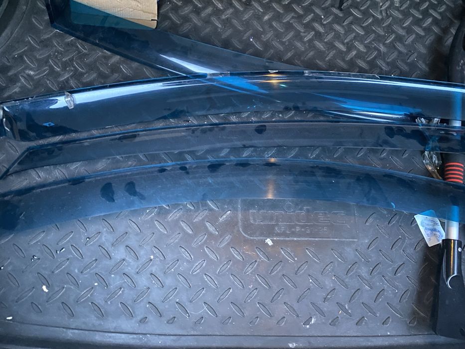 Продам ветровики хендай акцент